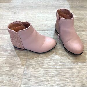 Pink Cat and Jack Sparkly Toddler Boots size 7